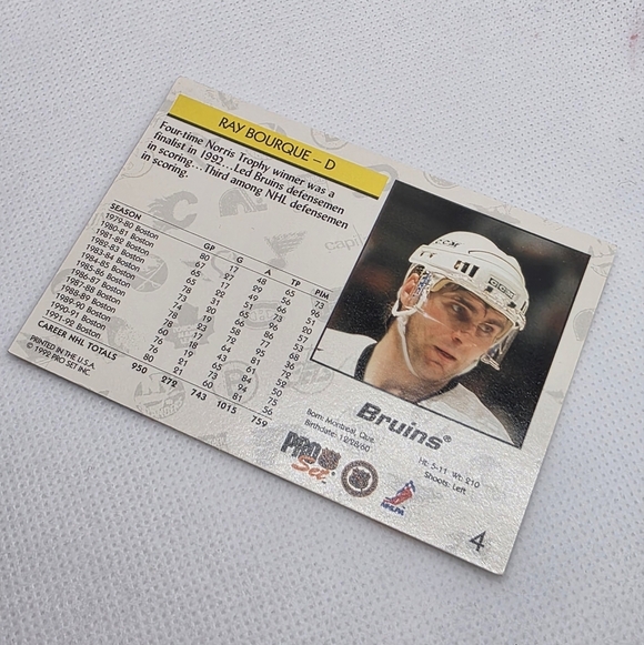 1992-93 NHL Pro Set Ray Bourque Boston Bruins #4 Hockey Card - Picture 4 of 4